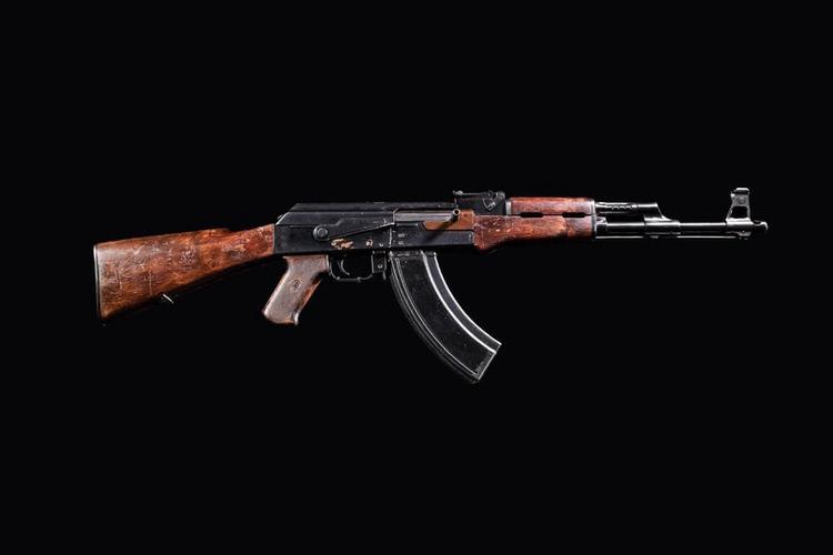 АК-47 был принят на вооружение Советской Армии